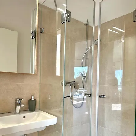 2907 - Strandwiese 3 Даме